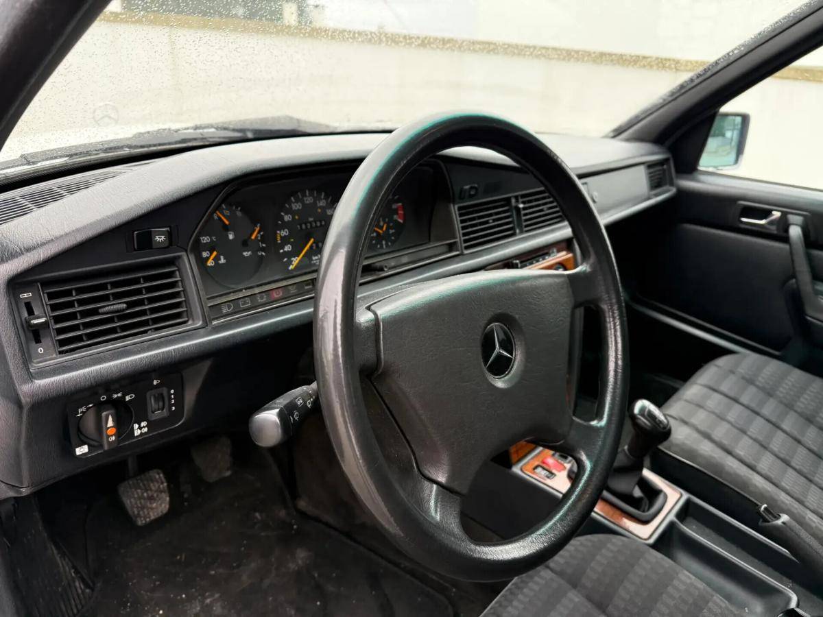 mercedes-benz-190-1992-gasolina-1797cc