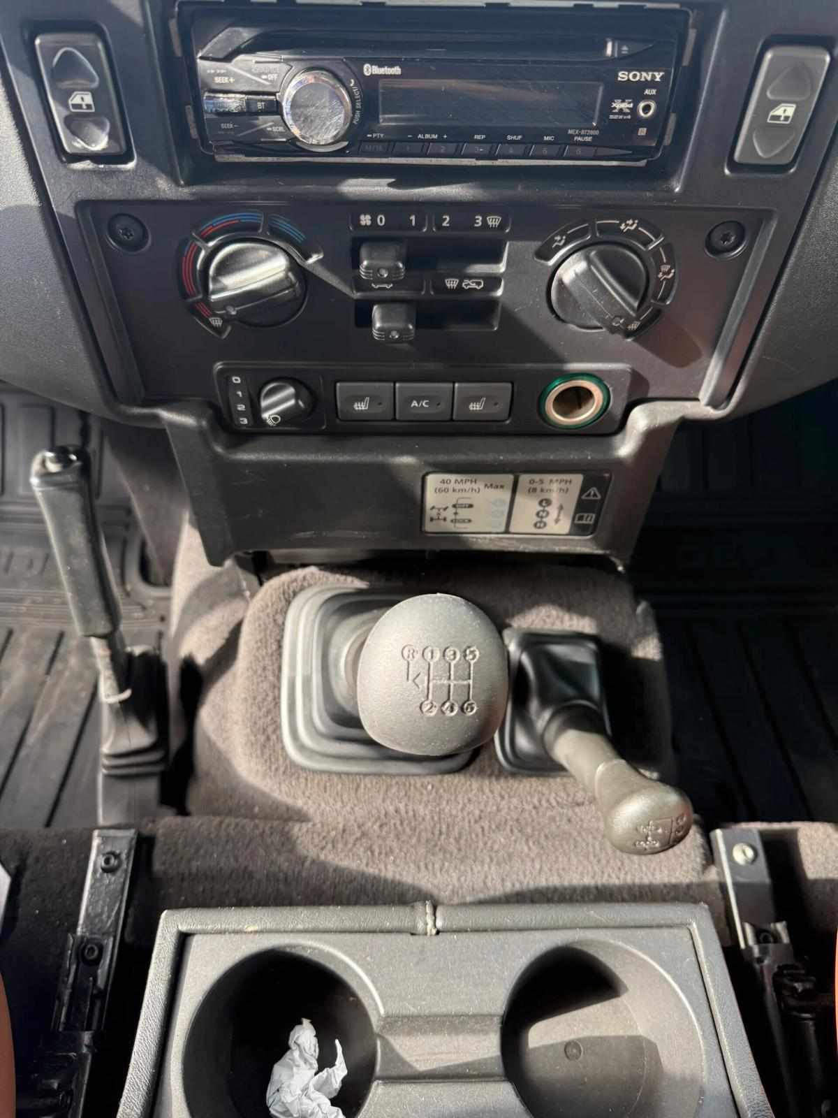 land-rover-defender-2007-diesel-2402cc