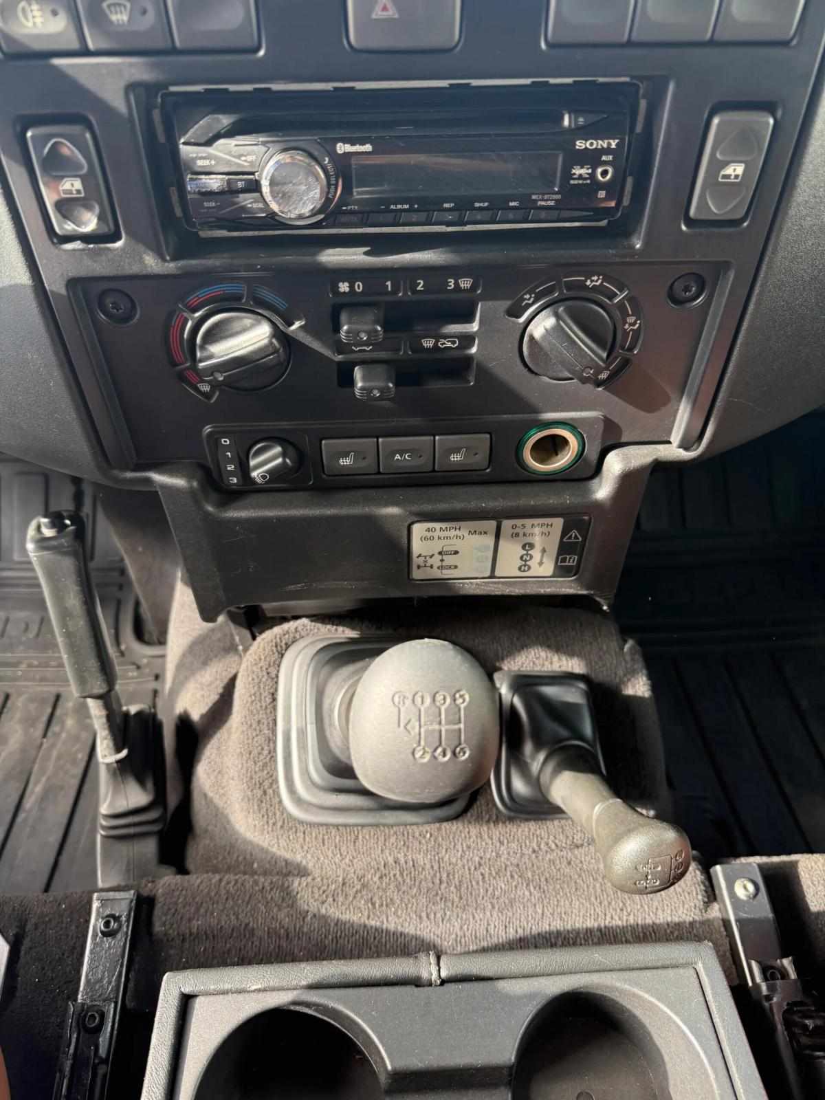 land-rover-defender-2007-diesel-2402cc