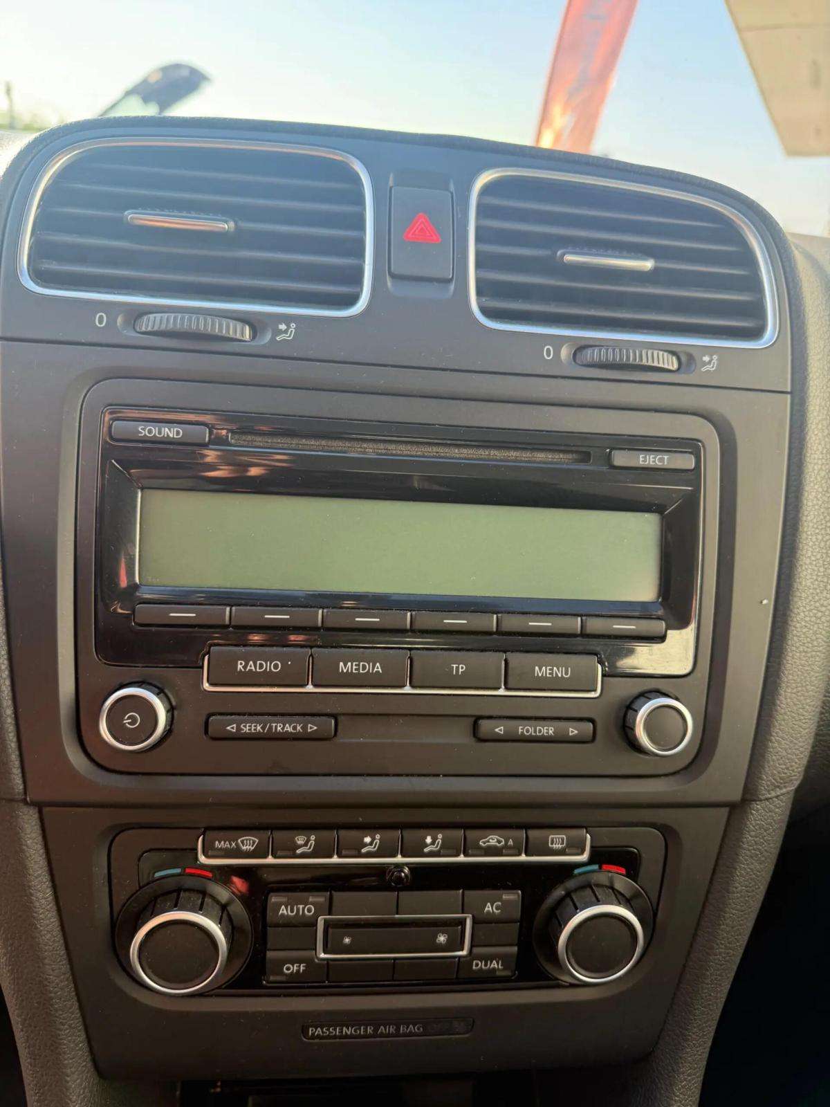 volkswagen-golf-2009-diesel-1968cc