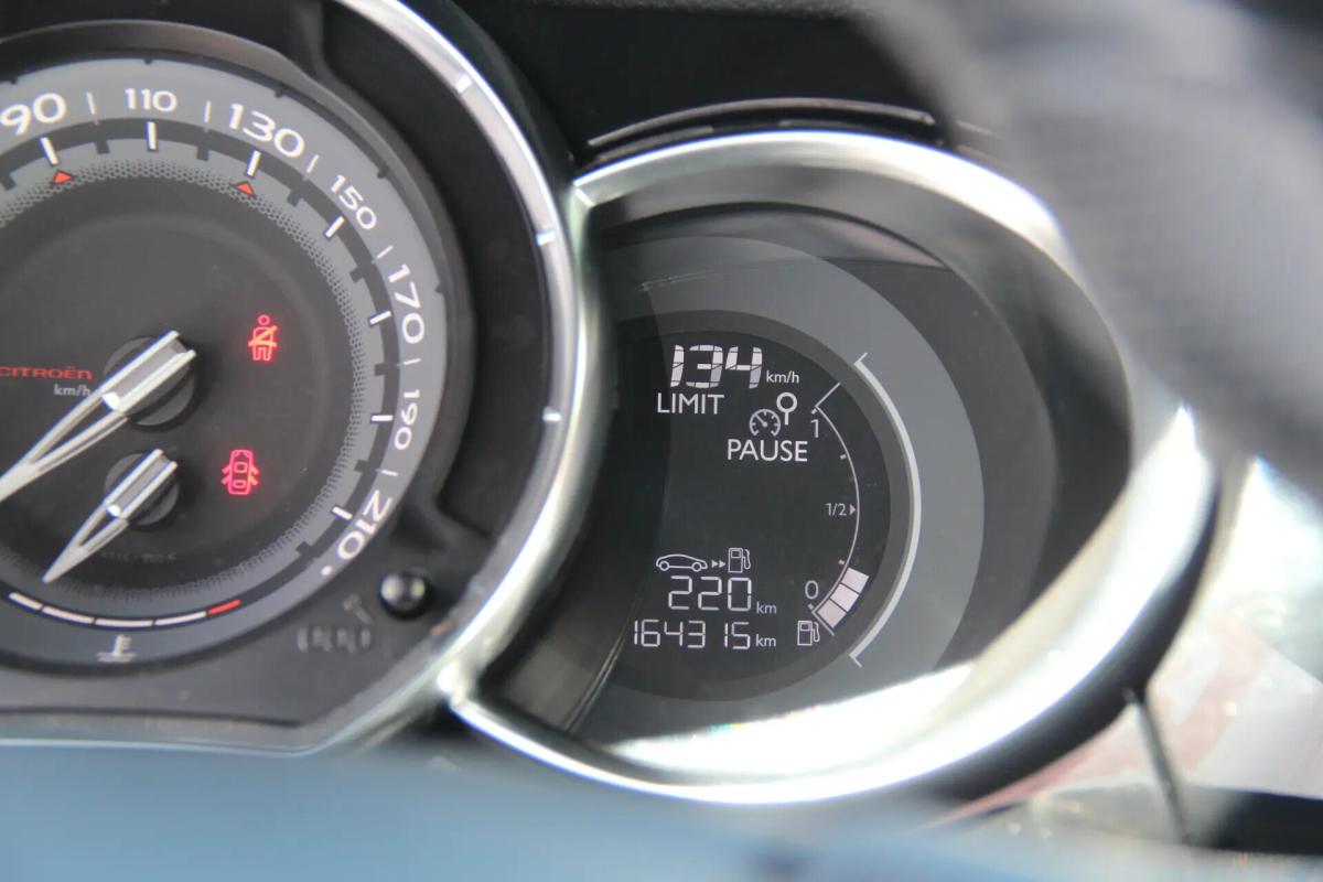 citroen-ds3-2015-diesel-1560cc