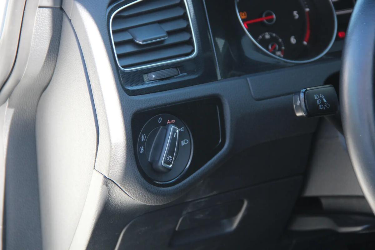 volkswagen-golf-2013-diesel-1968cc