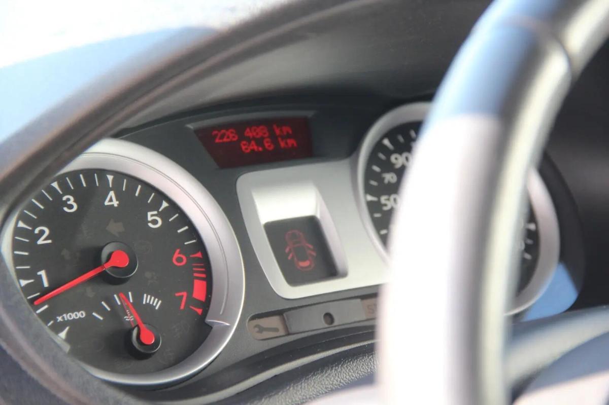 renault-clio-2012-gasolina-1149cc