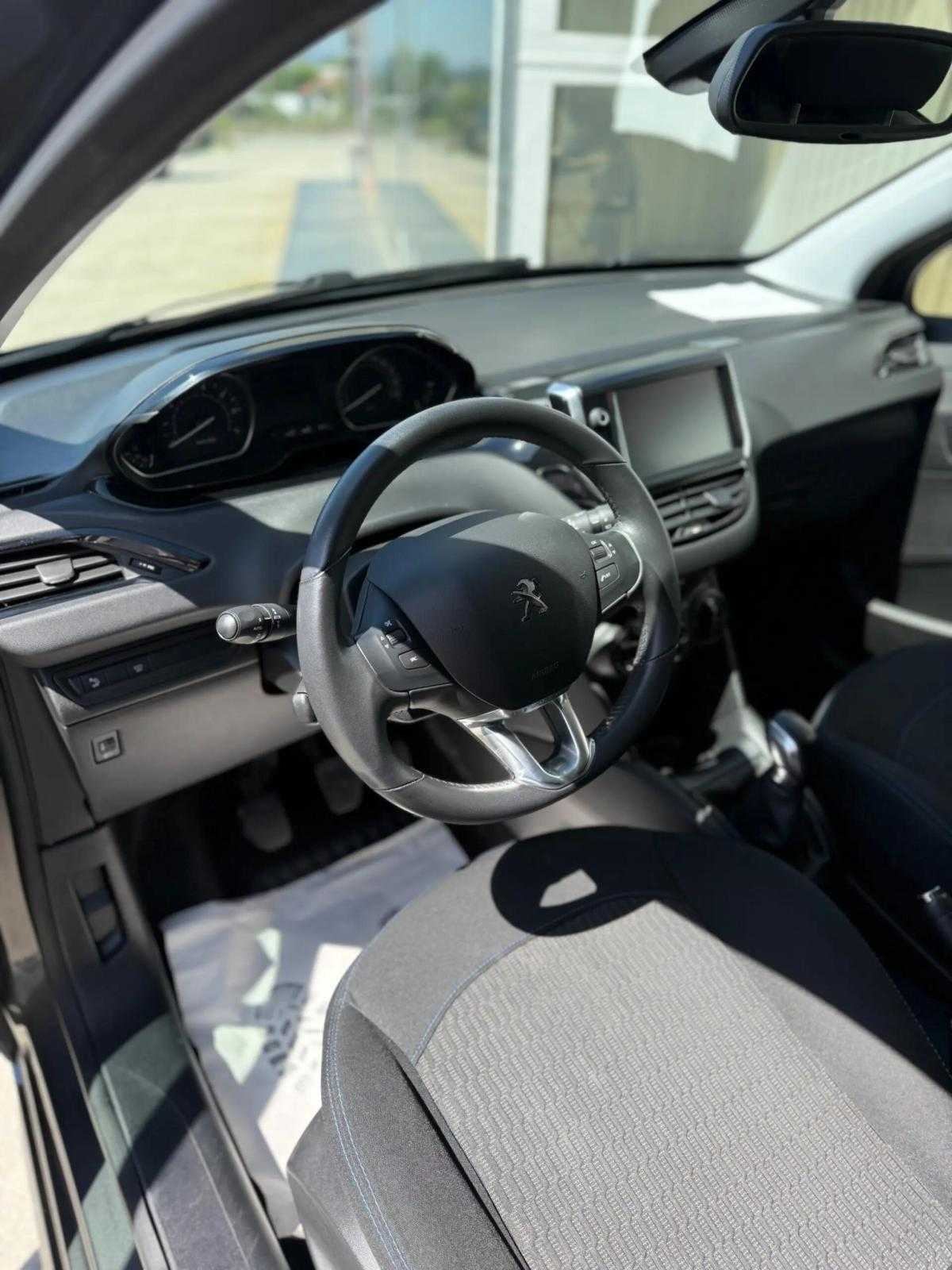 peugeot-208-2019-gasolina-1199cc