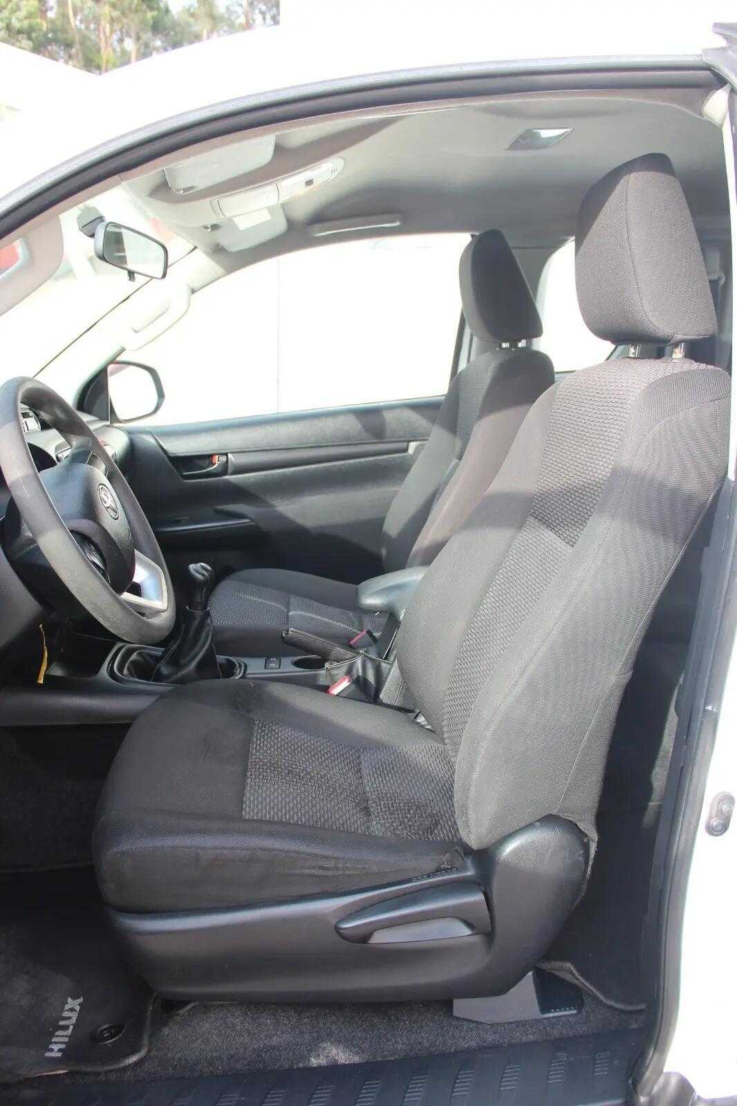 toyota-hilux-2018-diesel-2393cc