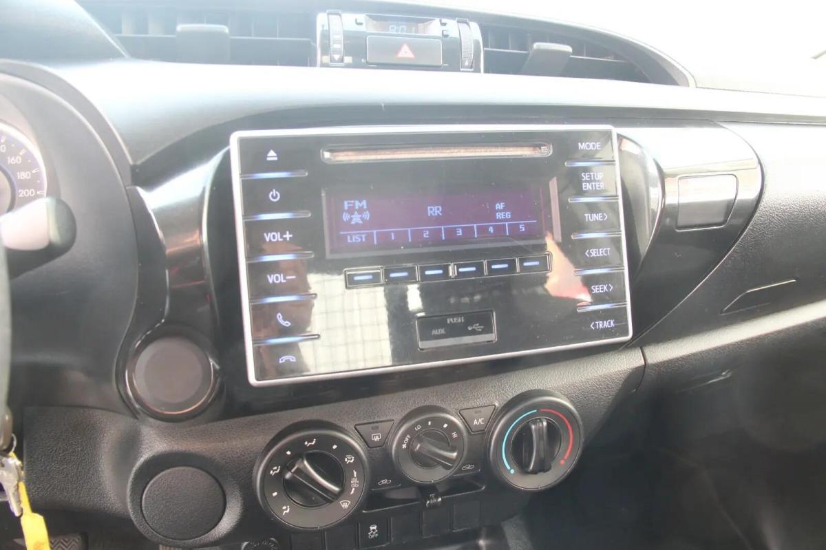 toyota-hilux-2018-diesel-2393cc