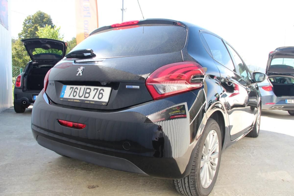 peugeot-208-2017-gasolina-1199cc