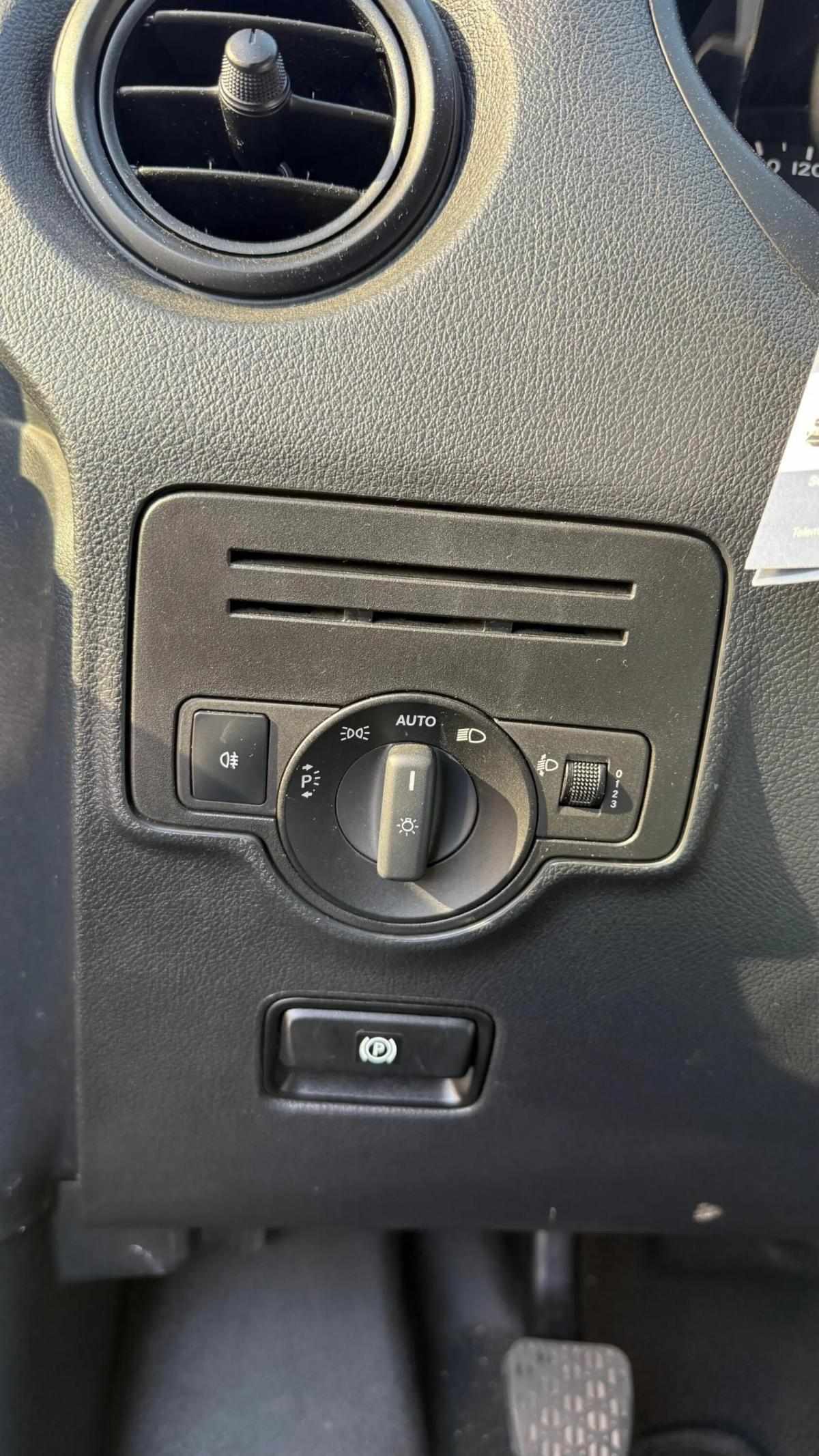 mercedes-benz-vito-111-cdi-2018-diesel-1598cc