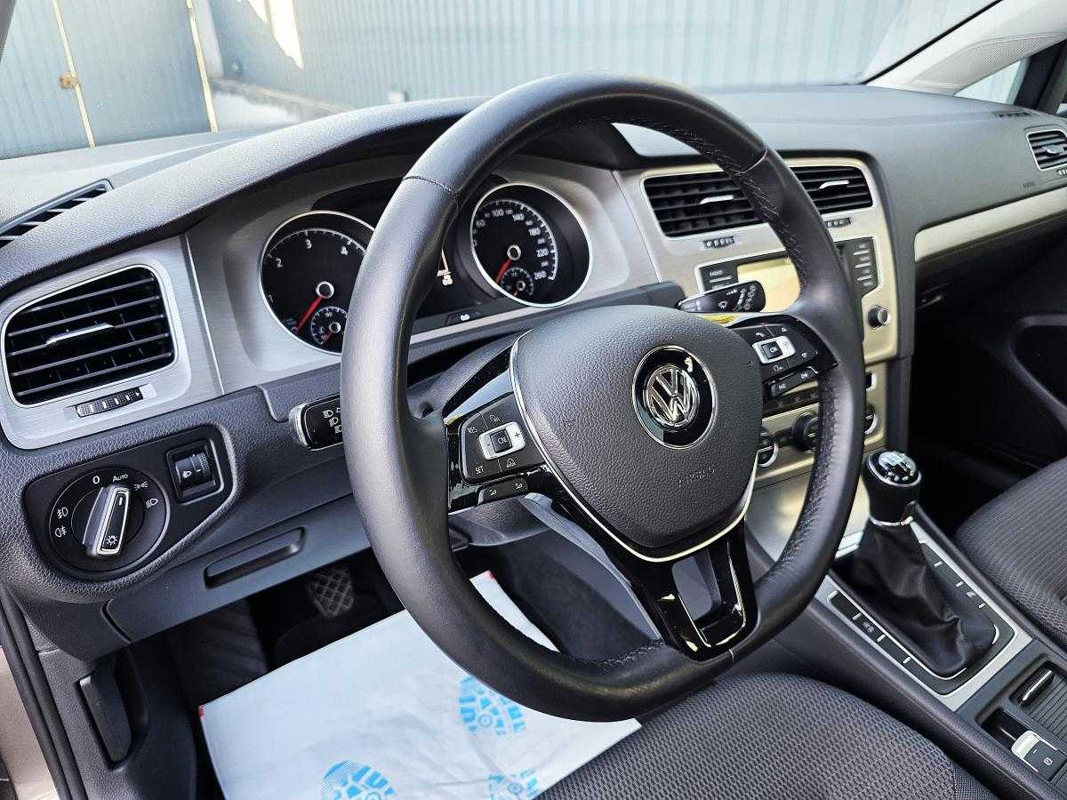 volkswagen-golf-2016-diesel-1598cc