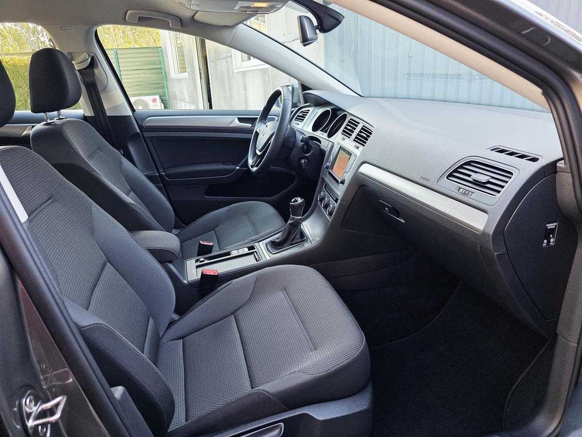 volkswagen-golf-2016-diesel-1598cc