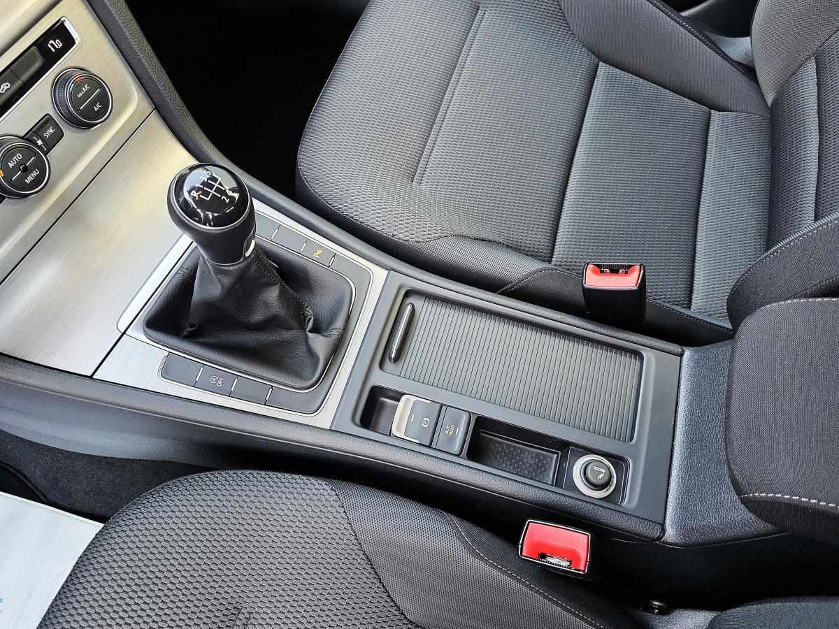 volkswagen-golf-2016-diesel-1598cc