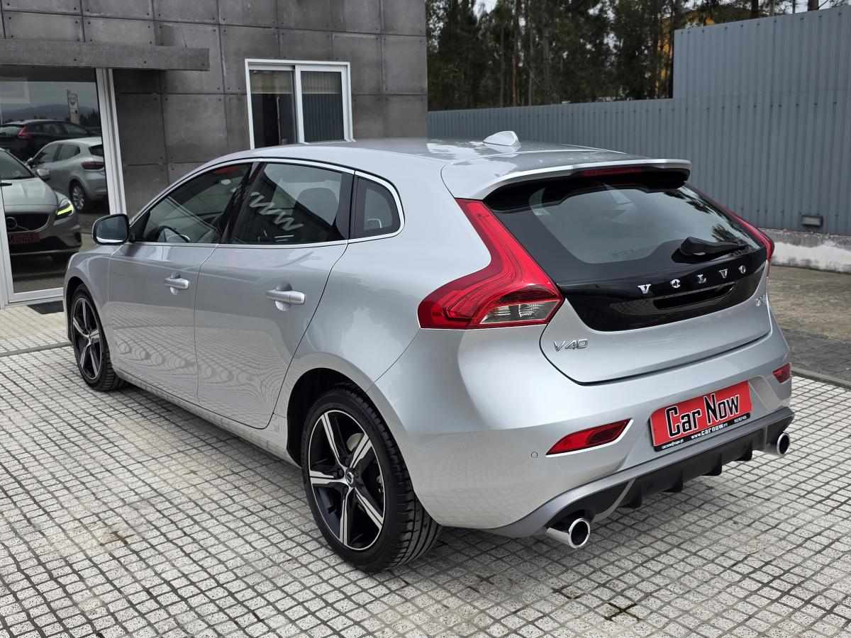volvo-v40-2019-gasolina-1498cc