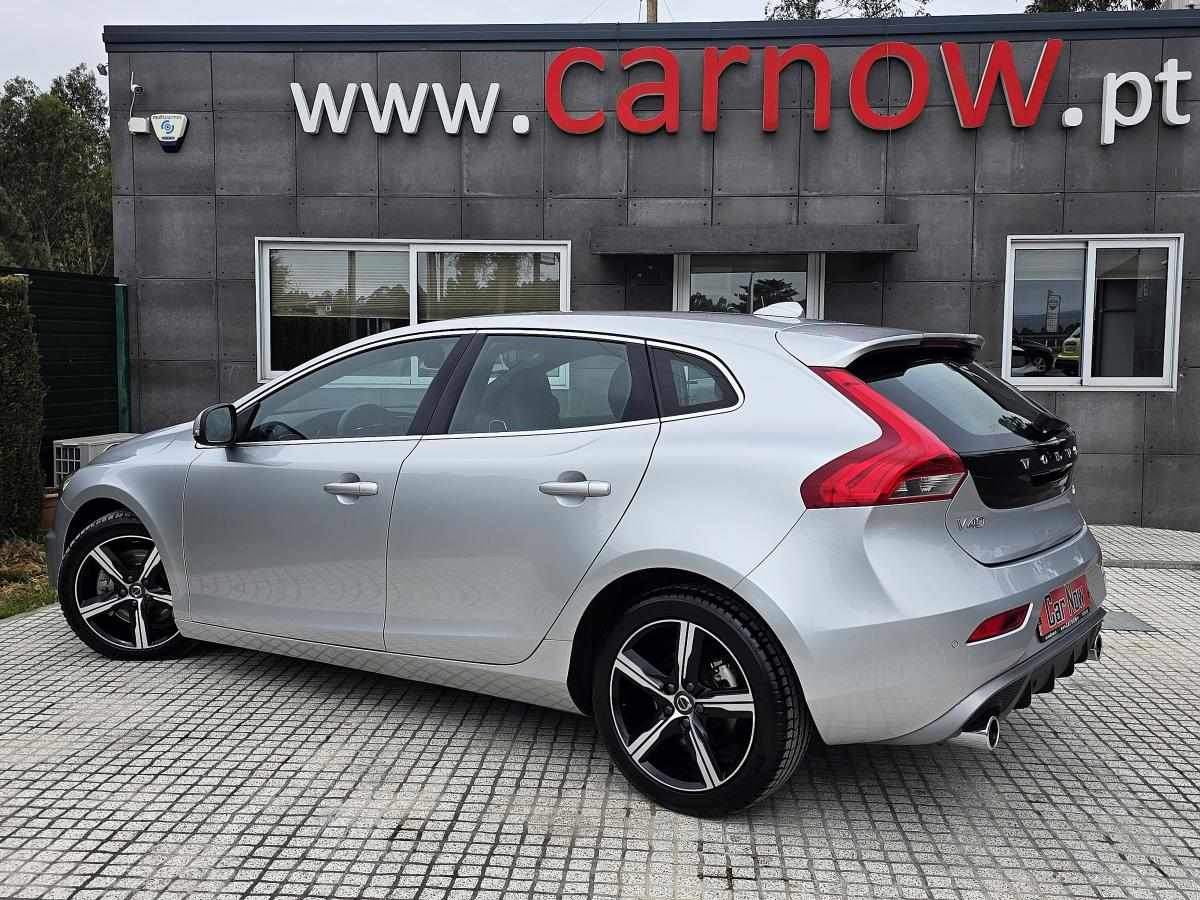 volvo-v40-2019-gasolina-1498cc