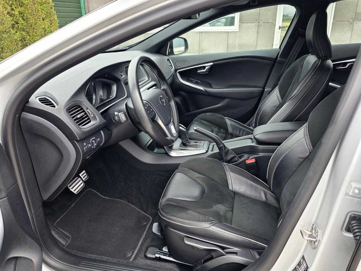 volvo-v40-2019-gasolina-1498cc