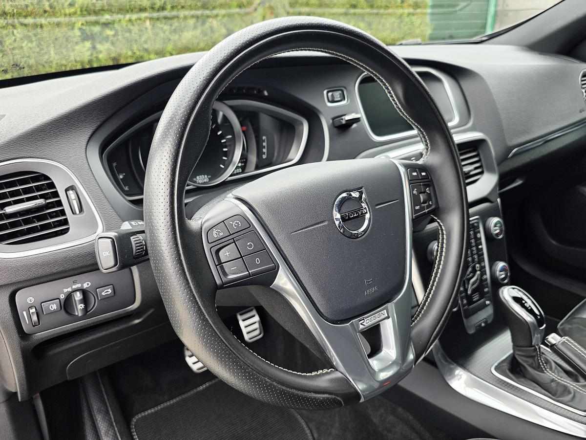 volvo-v40-2019-gasolina-1498cc
