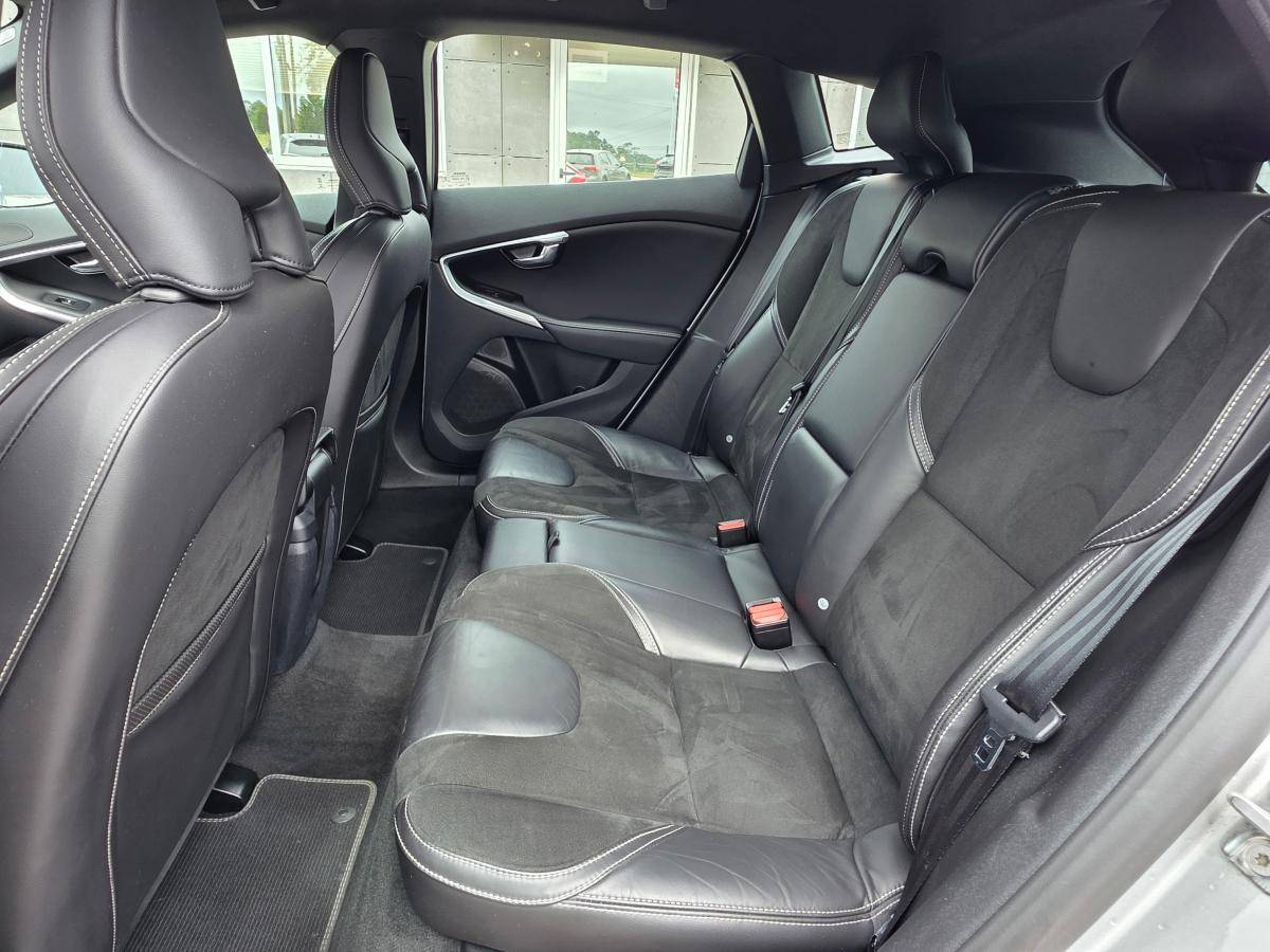 volvo-v40-2019-gasolina-1498cc