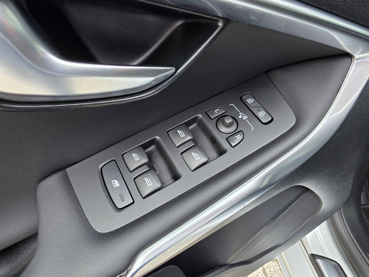 volvo-v40-2019-gasolina-1498cc