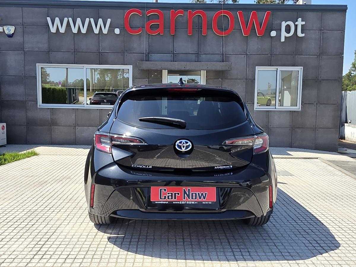 toyota-corolla-2022-hibrido-a-gasolina-1798cc