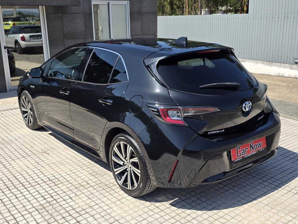toyota-corolla-2022-hibrido-a-gasolina-1798cc