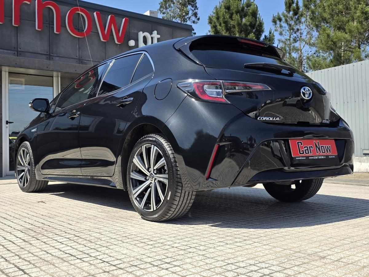 toyota-corolla-2022-hibrido-a-gasolina-1798cc