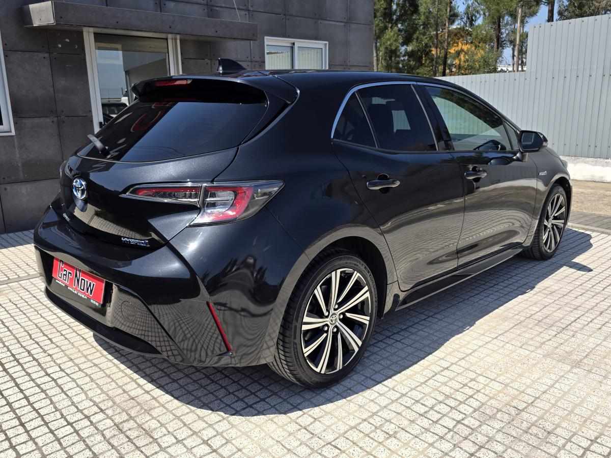 toyota-corolla-2022-hibrido-a-gasolina-1798cc