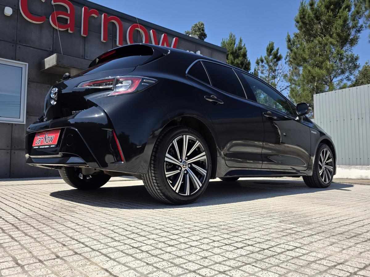 toyota-corolla-2022-hibrido-a-gasolina-1798cc