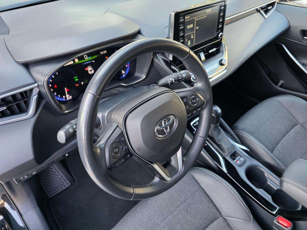 toyota-corolla-2022-hibrido-a-gasolina-1798cc