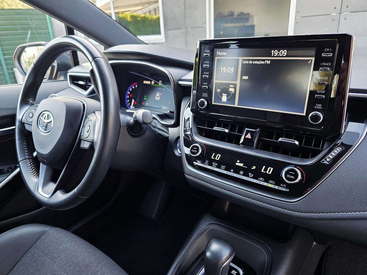 toyota-corolla-2022-hibrido-a-gasolina-1798cc
