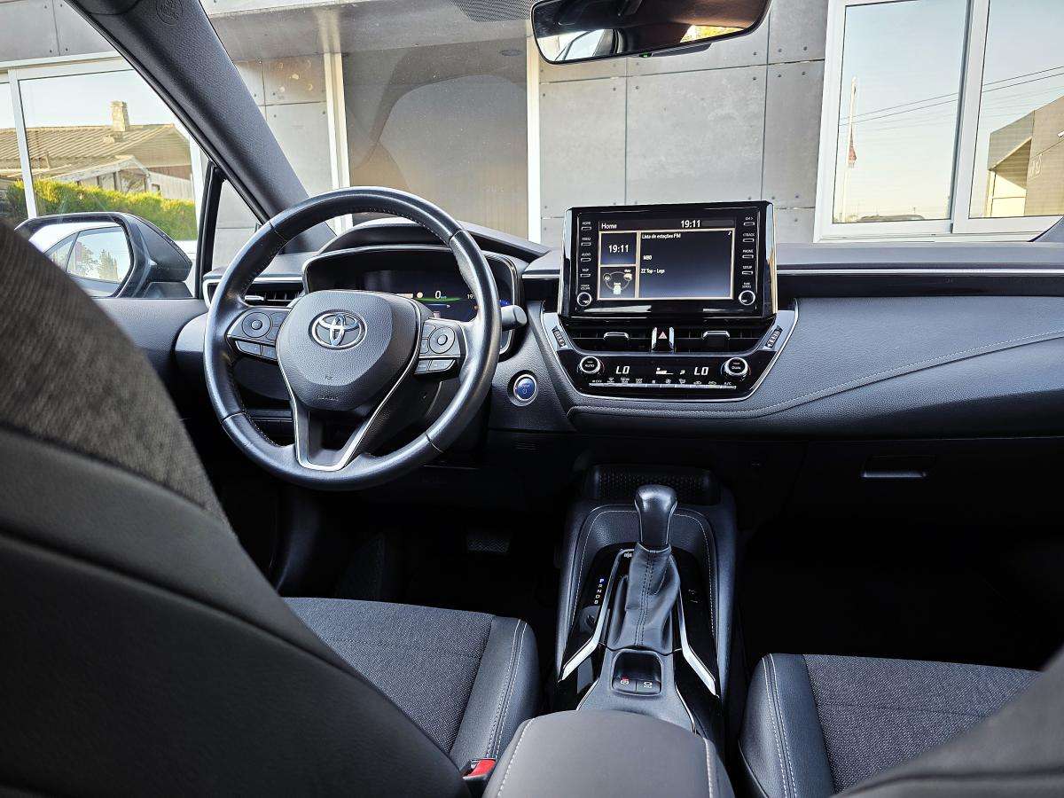 toyota-corolla-2022-hibrido-a-gasolina-1798cc