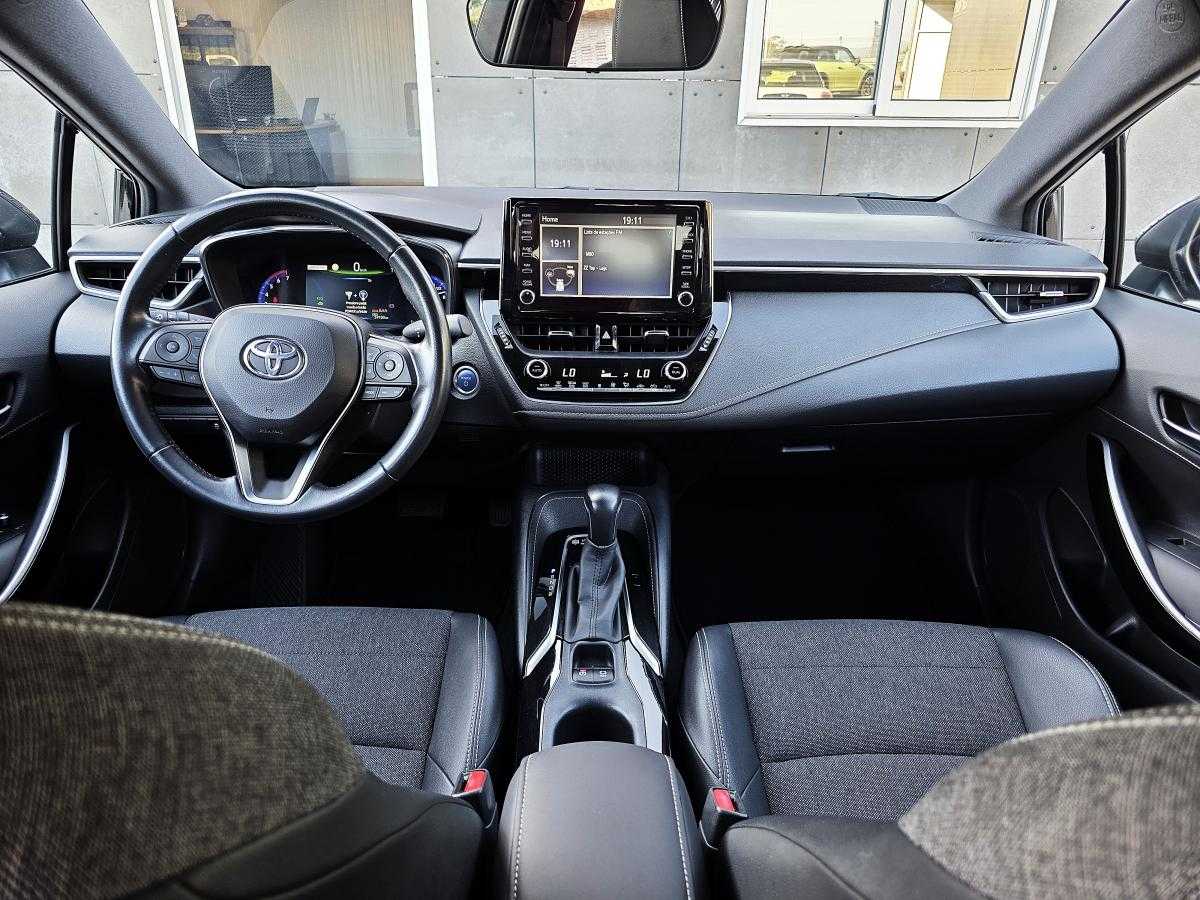 toyota-corolla-2022-hibrido-a-gasolina-1798cc