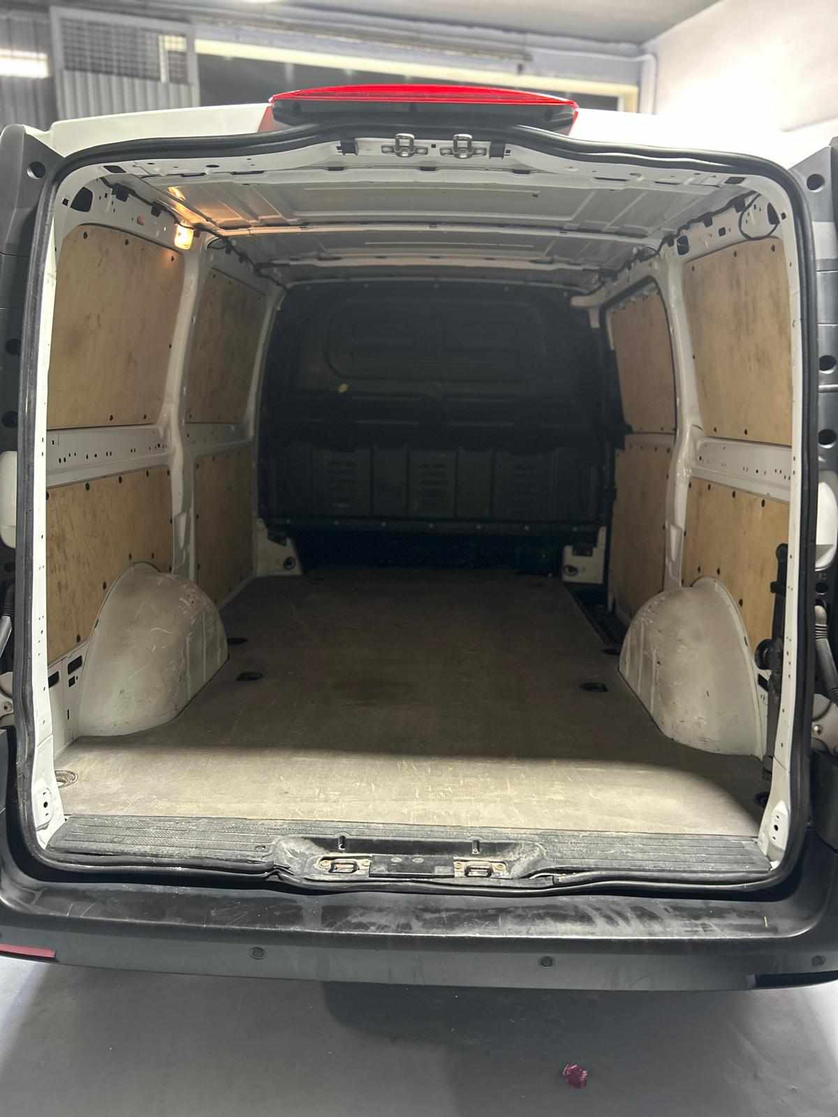 mercedes-benz-vito-110-cdi-2021-diesel-1749cc