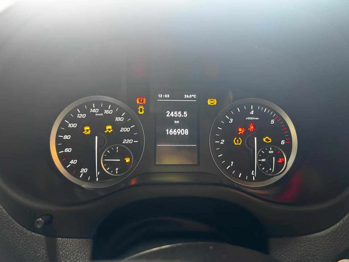 mercedes-benz-vito-110-cdi-2021-diesel-1749cc