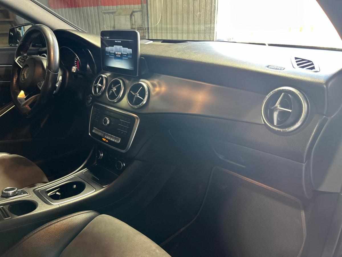 mercedes-benz-cla-220-d-shooting-brake-2017-diesel-2143cc