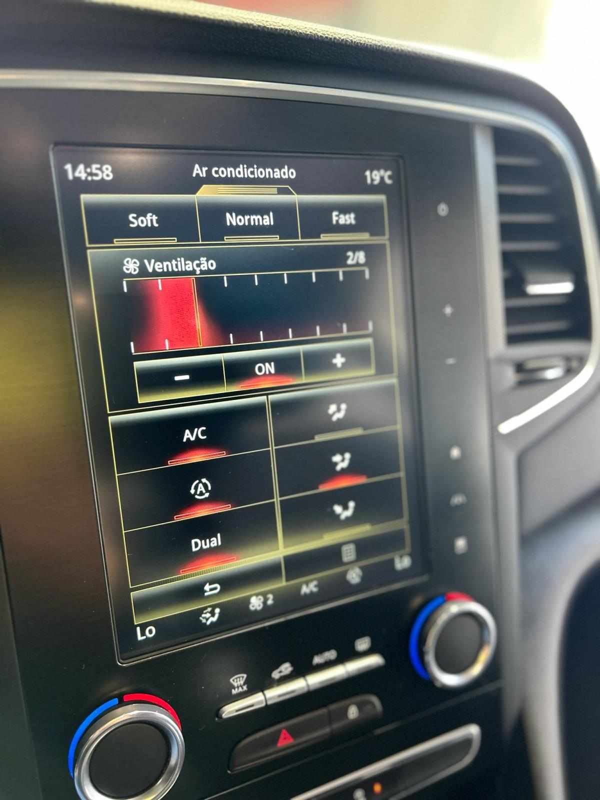 renault-megane-sport-tourer-1-5-dci-2019-diesel-1461cc