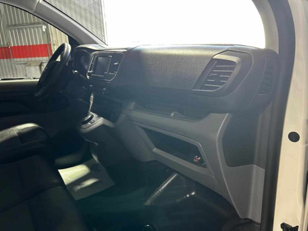 opel-vivaro-2-0-2021-diesel-1999cc