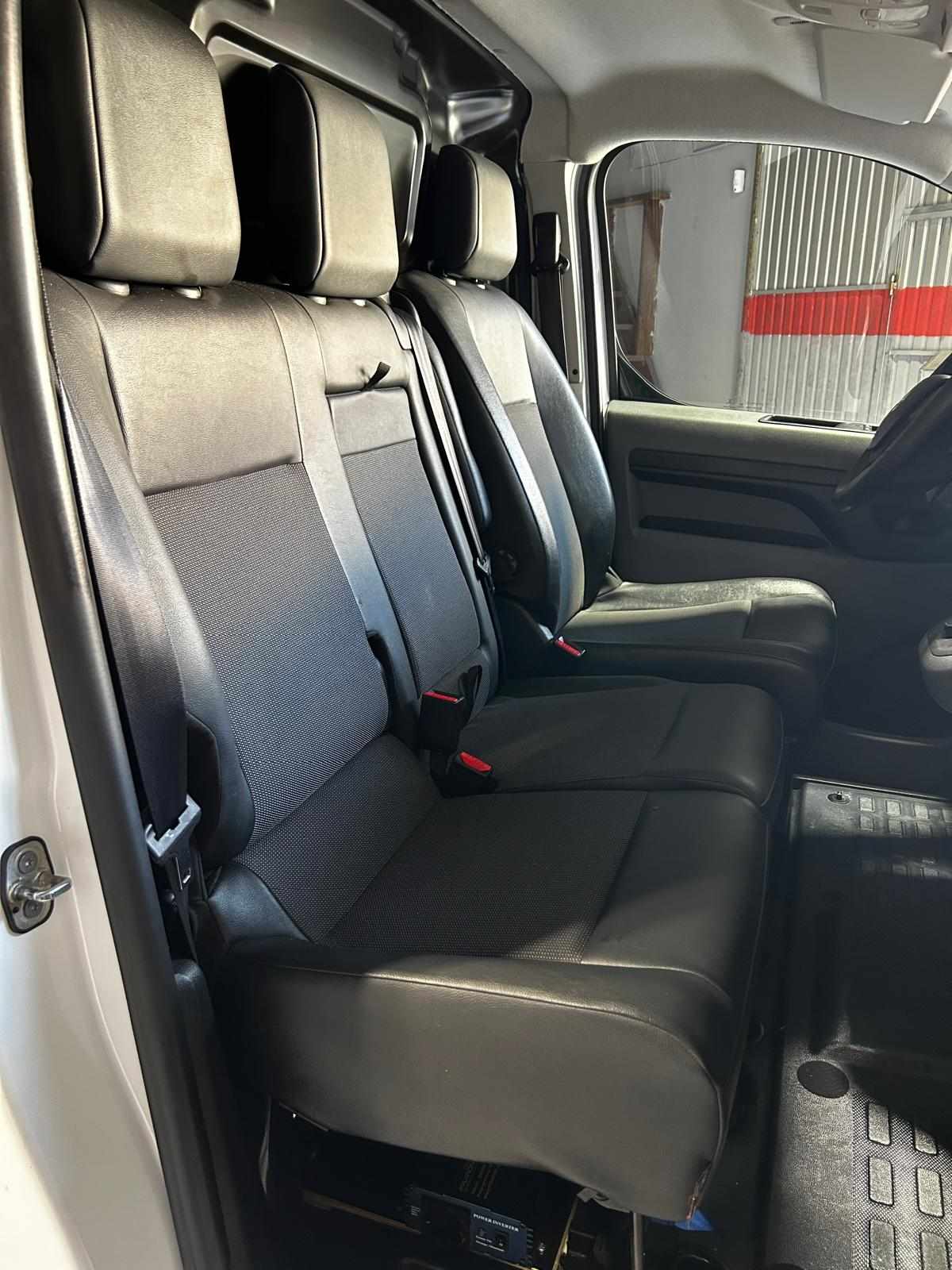 opel-vivaro-2-0-2021-diesel-1999cc