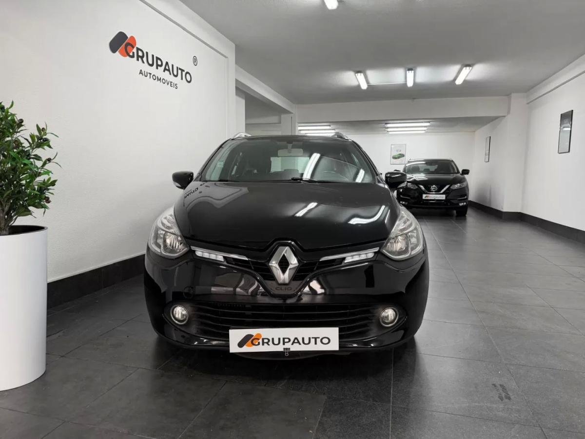 renault-clio-sport-tourer-2014-diesel-1461cc