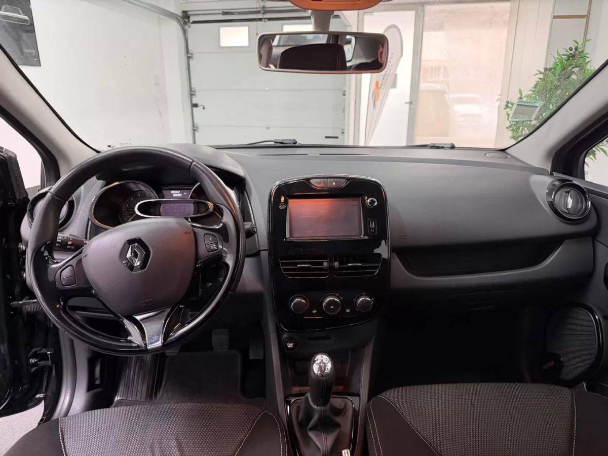 renault-clio-sport-tourer-2014-diesel-1461cc