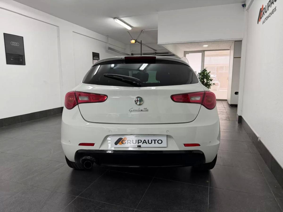 alfa-romeo-giulietta-2011-diesel-1598cc