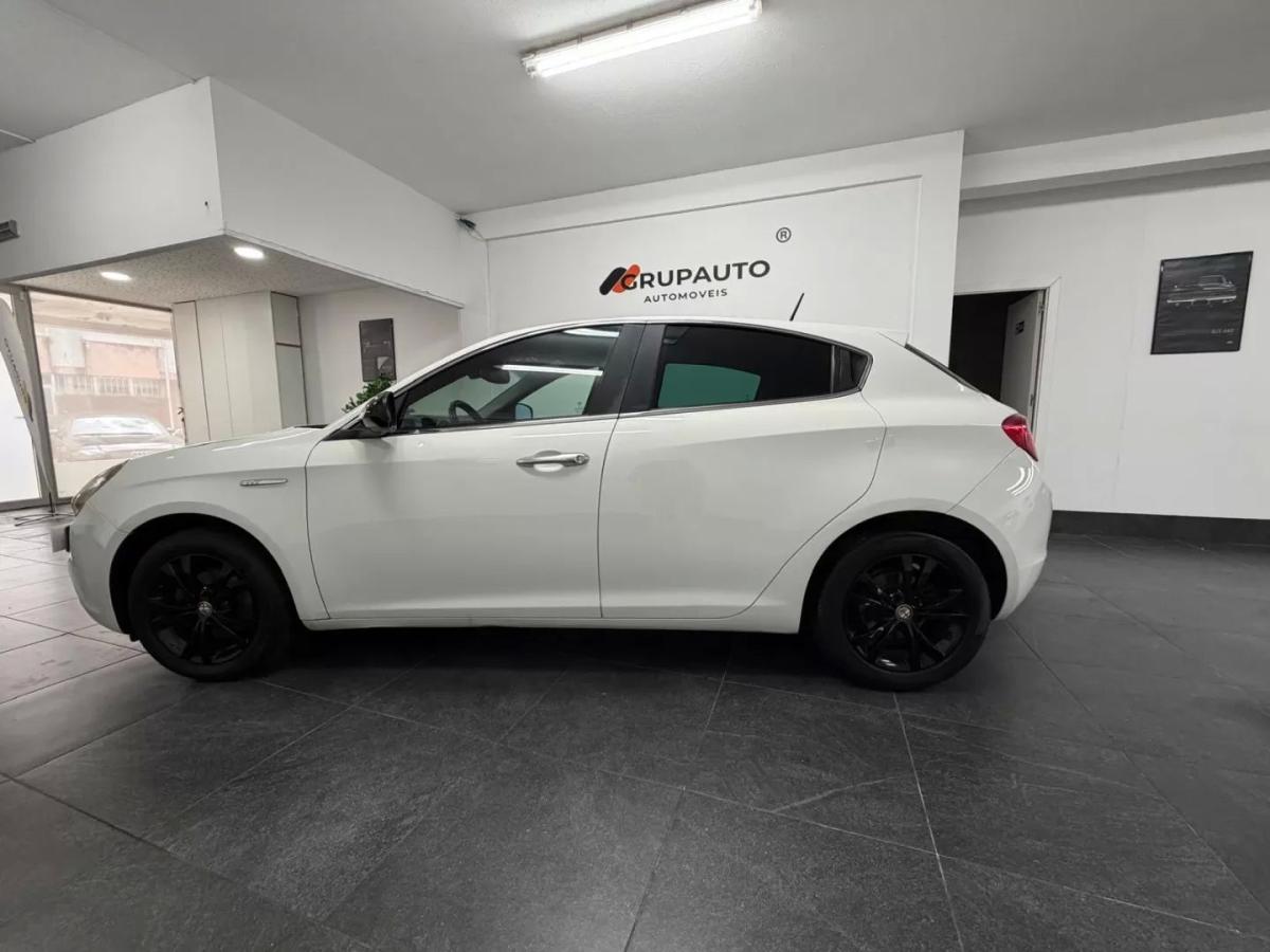 alfa-romeo-giulietta-2011-diesel-1598cc