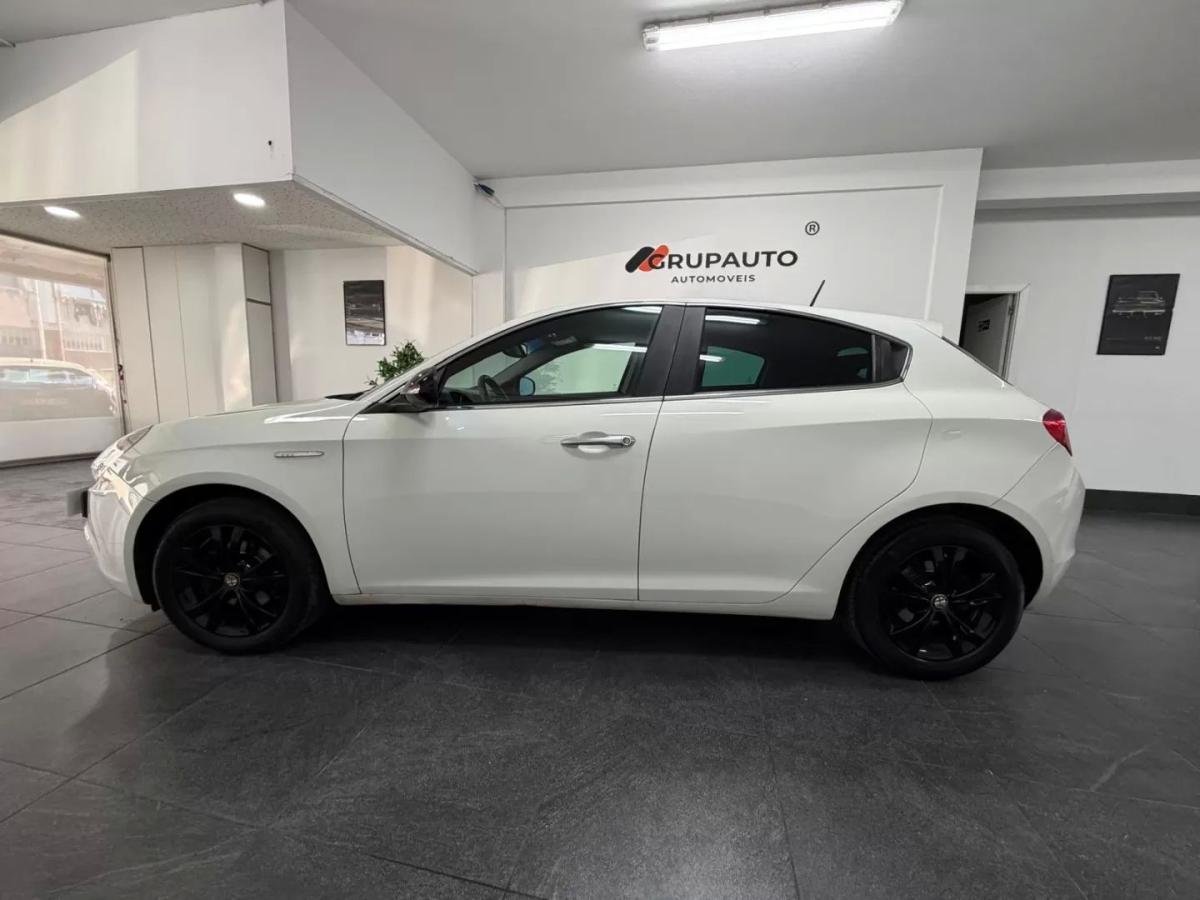 alfa-romeo-giulietta-2011-diesel-1598cc