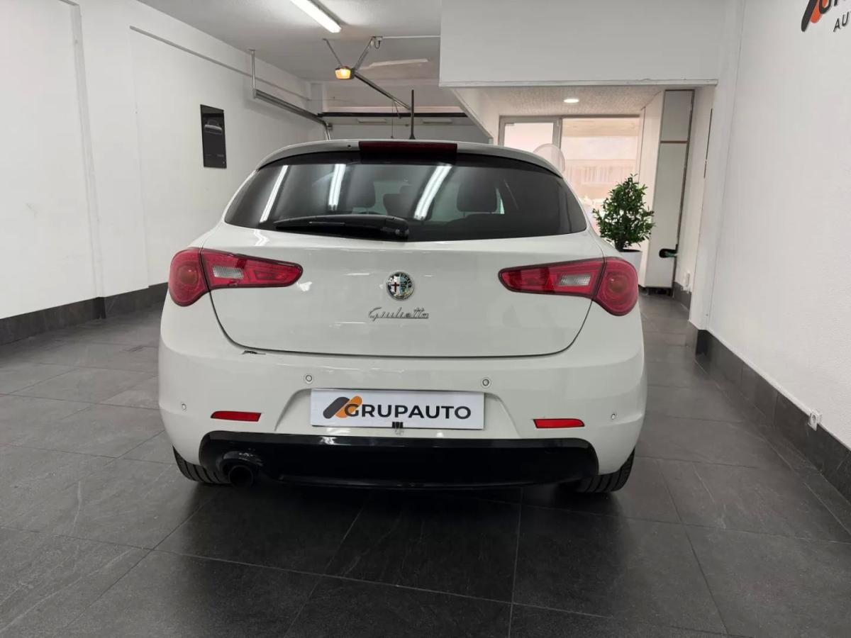 alfa-romeo-giulietta-2011-diesel-1598cc