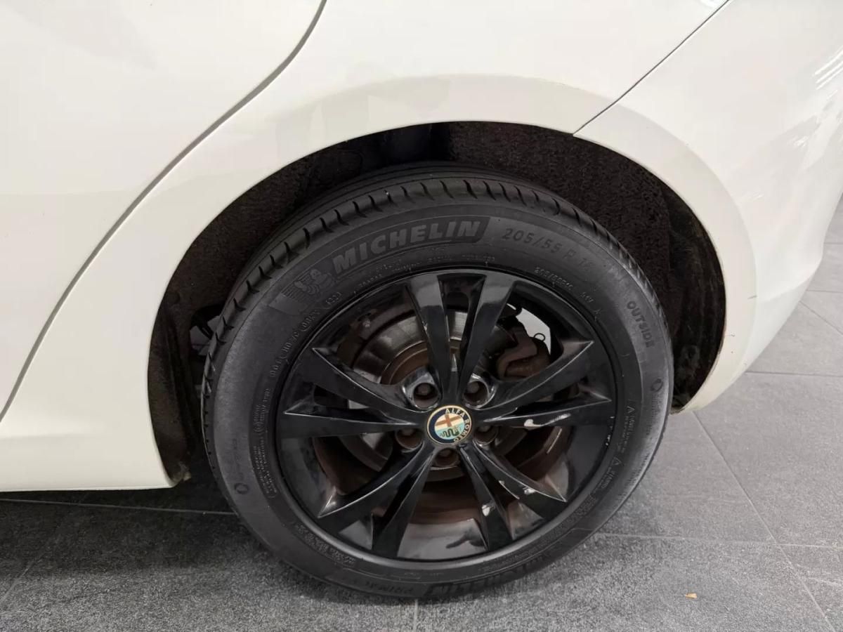 alfa-romeo-giulietta-2011-diesel-1598cc