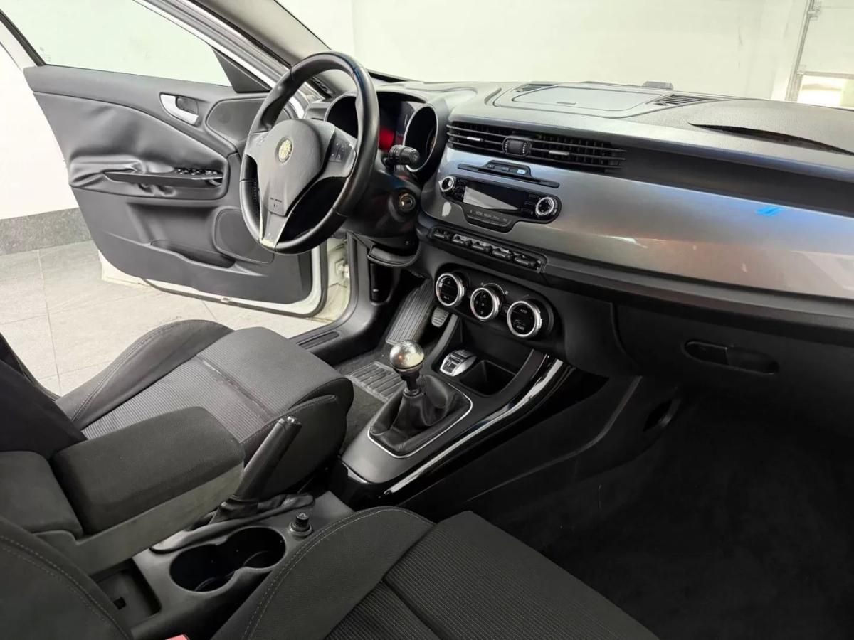 alfa-romeo-giulietta-2011-diesel-1598cc