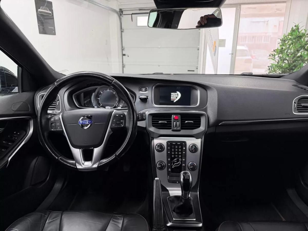 volvo-v40-2015-diesel-1560cc