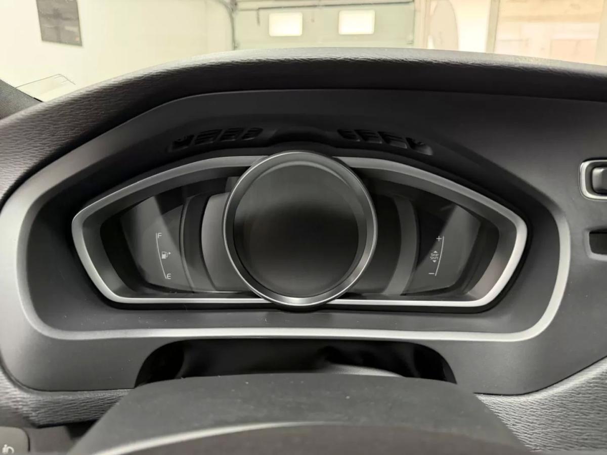 volvo-v40-2015-diesel-1560cc