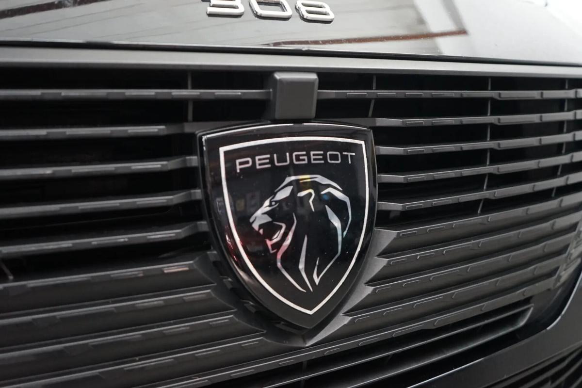 peugeot-308-2022-gasolina-1199cc