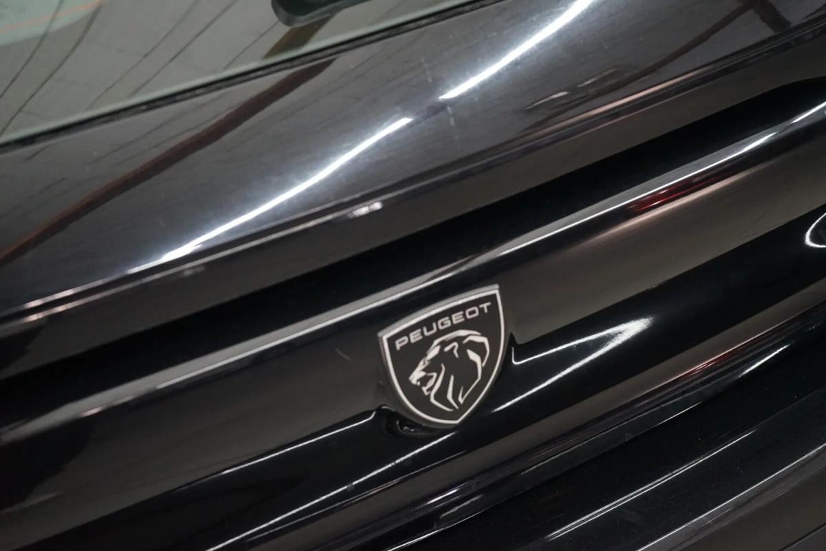 peugeot-308-2022-gasolina-1199cc