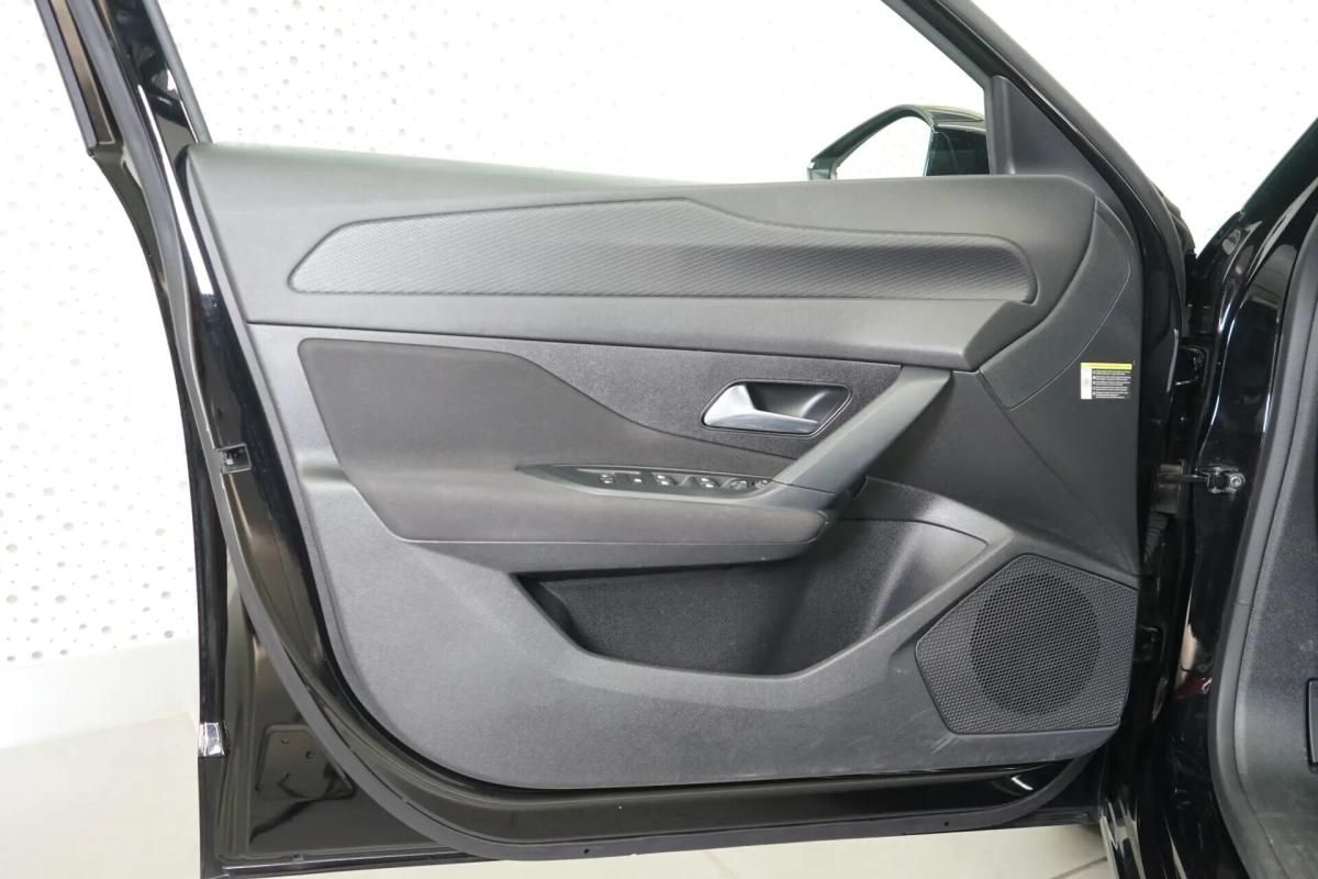 peugeot-308-2022-gasolina-1199cc