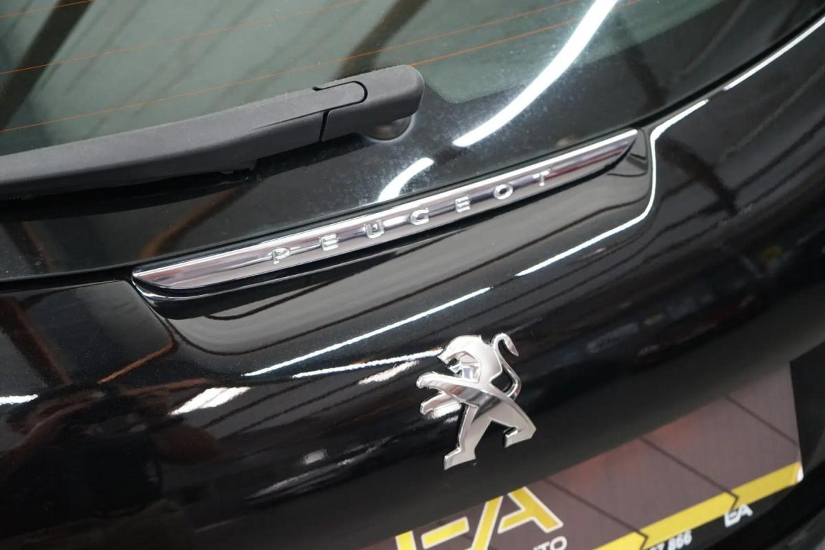 peugeot-208-2016-gasolina-1199cc